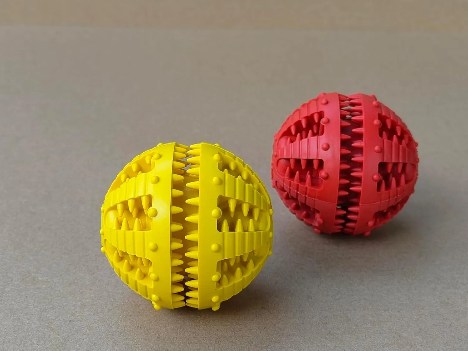 2 Pcs Dog Teeth Ball, Puzzle & Treat Dispensing Dog Toys, Non Toxic Tear Resistant Natural Rubber Toy for Pet Teeth Cleaning/Chewing/Playing/Training (Yellow Red, 2.36in)