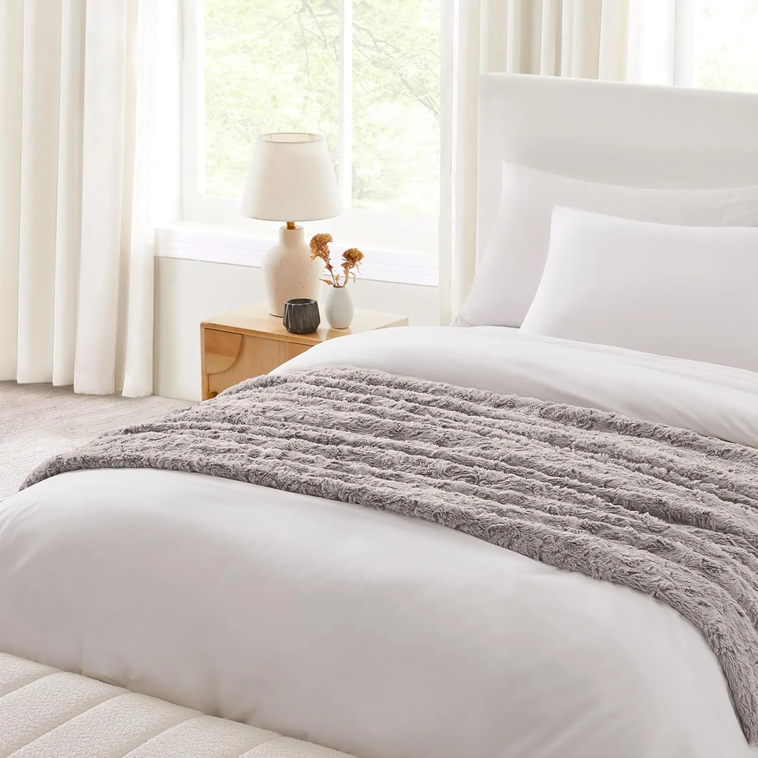 UGG Adalee Faux Fur Throw Blanket Luxury Lightweight Cozy Soft Throw for Couch Bed or Chair Hypoallergenic Machine Washable Double-Sided Fluffy Blanket Home Decor, 50-inch x 70-inch, Seal Grey